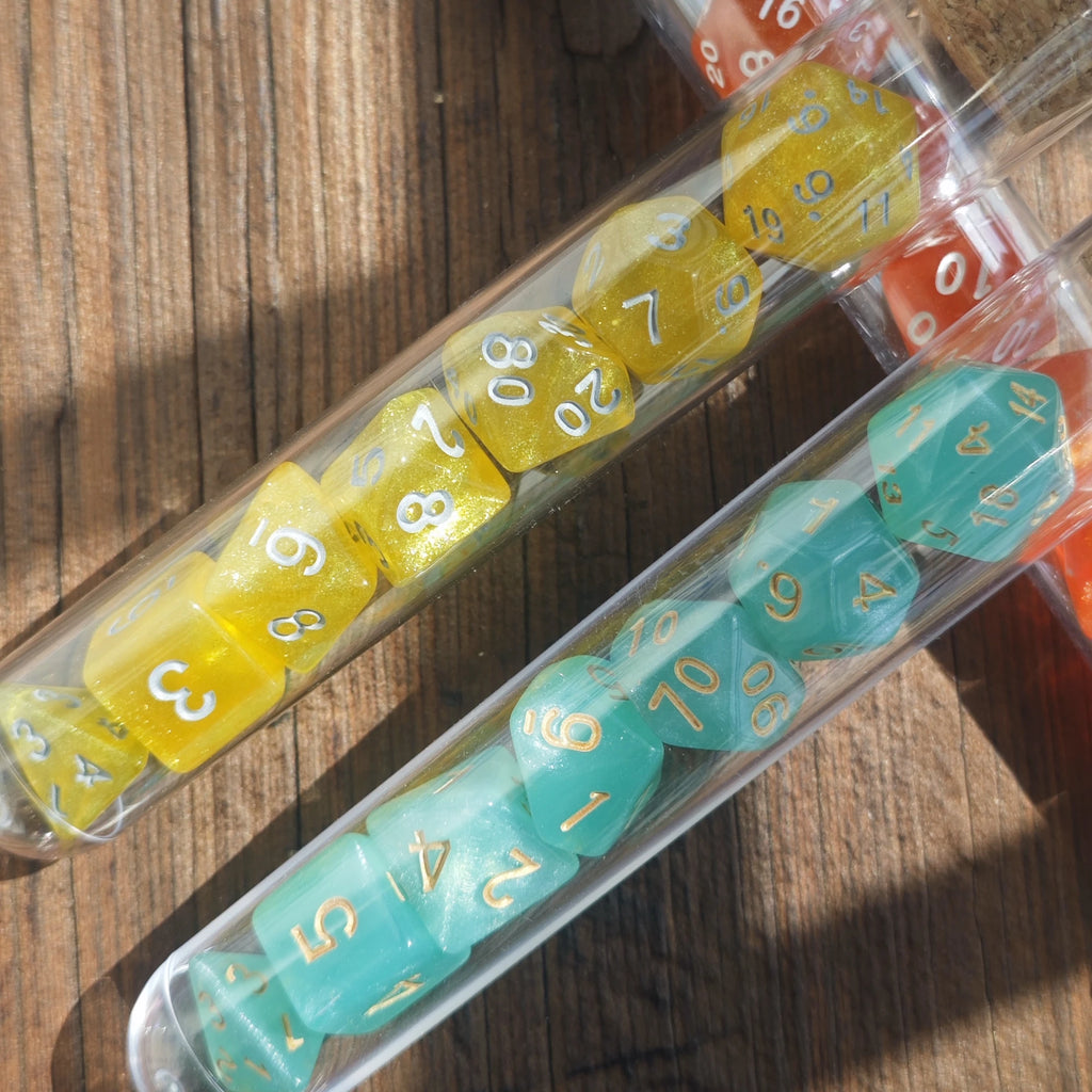 Set de Dados de Rol con Frasco tipo Poción de Fantasía (7 Piezas)